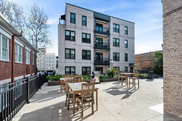 21 George Street 203, Charleston, SC 29401