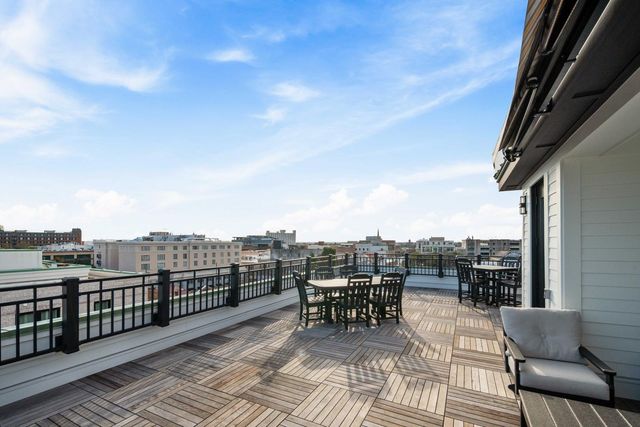 21 George Street 203, Charleston, SC 29401