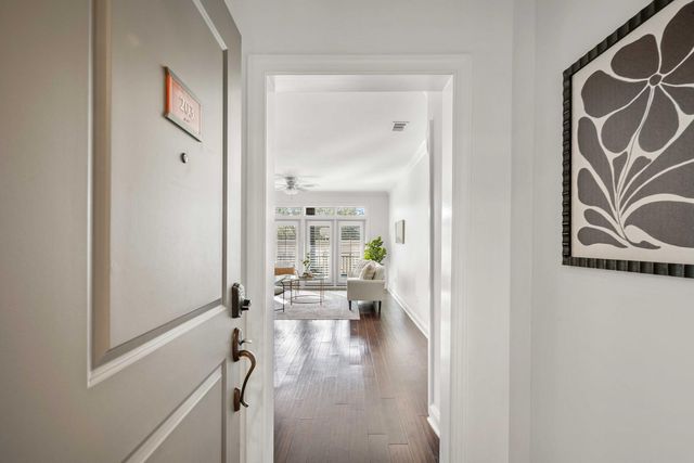 21 George Street 203, Charleston, SC 29401