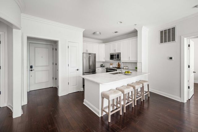 21 George Street 203, Charleston, SC 29401