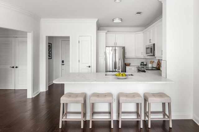 21 George Street 203, Charleston, SC 29401