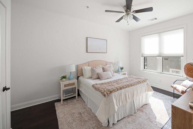 21 George Street 203, Charleston, SC 29401