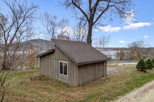 41084 Big Trout Lane, Winona, MN 55987