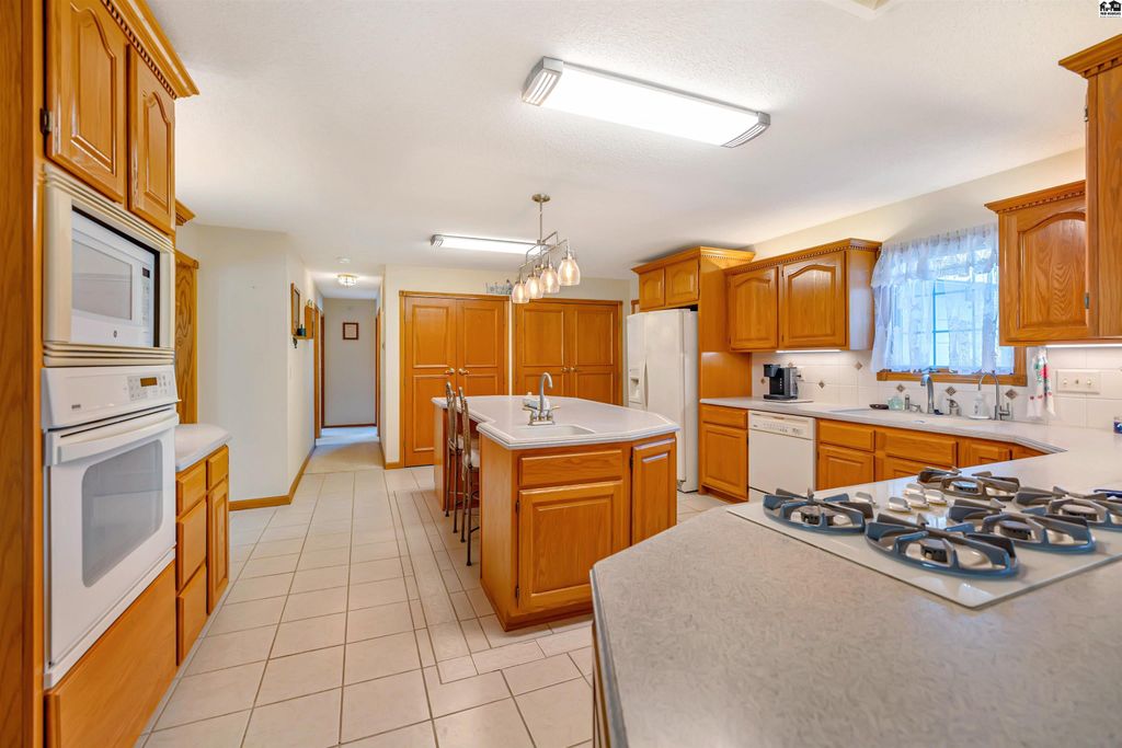 19447 SW Meadowlark Rd