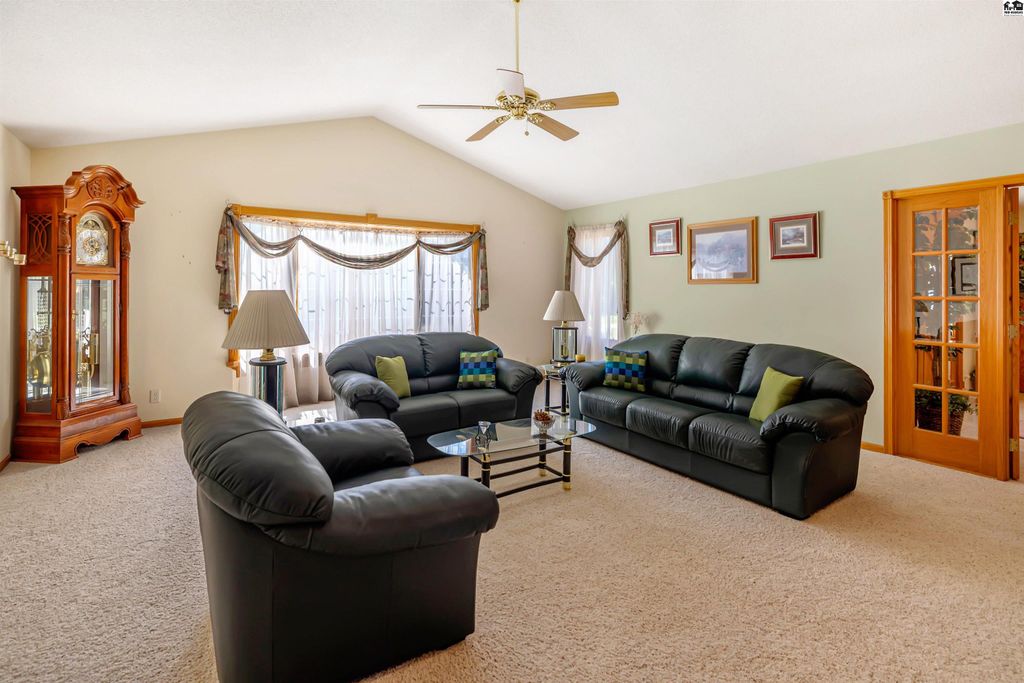 19447 SW Meadowlark Rd