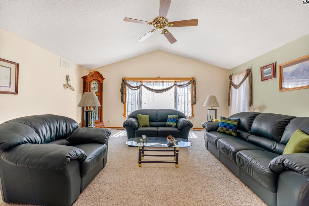 19447 SW Meadowlark Rd
