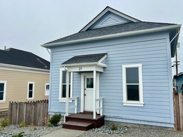 21 Bay View Avenue, Samoa Peninsula, CA 95564