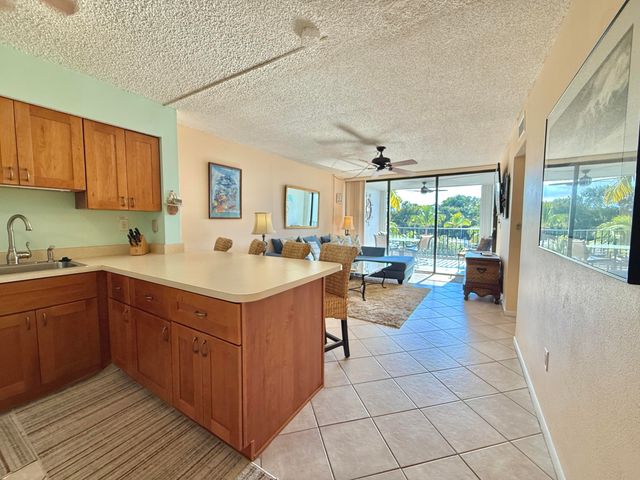 104350 Overseas Hwy Apt B403 Slip 11, Key Largo, FL 33037