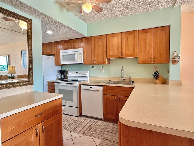 104350 Overseas Hwy Apt B403 Slip 11, Key Largo, FL 33037