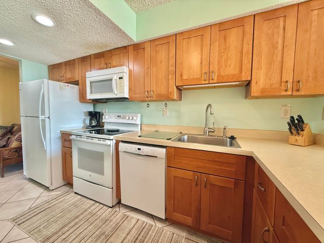 104350 Overseas Hwy Apt B403 Slip 11, Key Largo, FL 33037