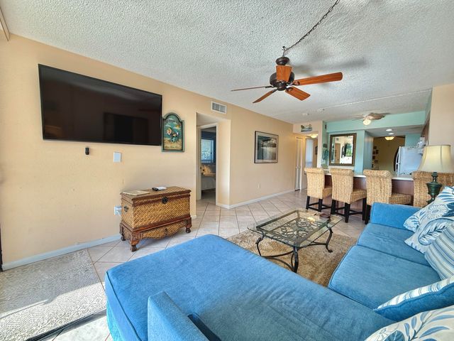 104350 Overseas Hwy Apt B403 Slip 11, Key Largo, FL 33037