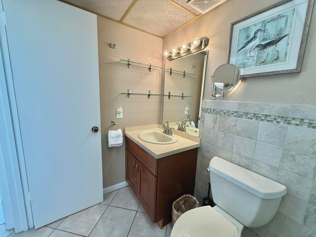 104350 Overseas Hwy Apt B403 Slip 11, Key Largo, FL 33037