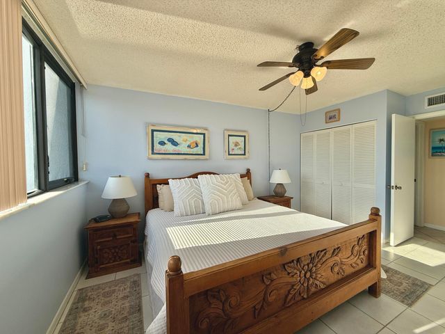 104350 Overseas Hwy Apt B403 Slip 11, Key Largo, FL 33037