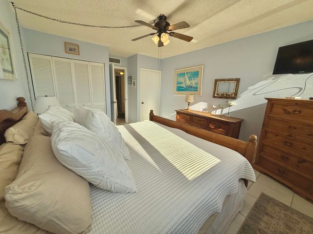 104350 Overseas Hwy Apt B403 Slip 11, Key Largo, FL 33037