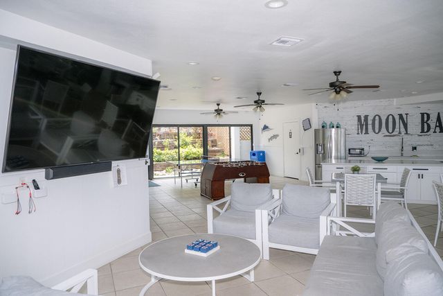 104350 Overseas Hwy Apt B403 Slip 11, Key Largo, FL 33037