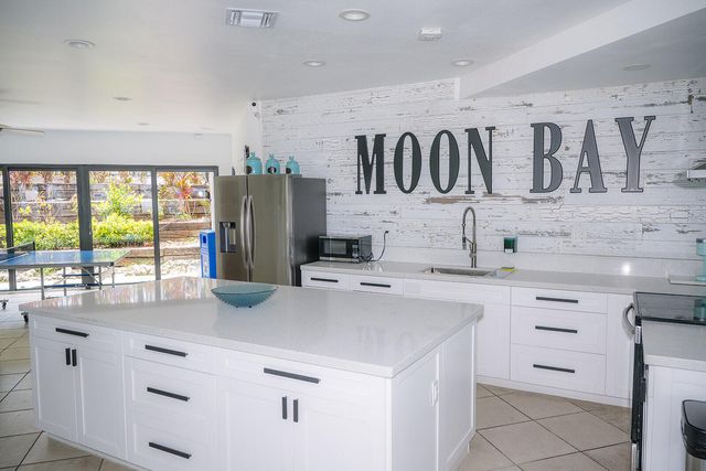 104350 Overseas Hwy Apt B403 Slip 11, Key Largo, FL 33037