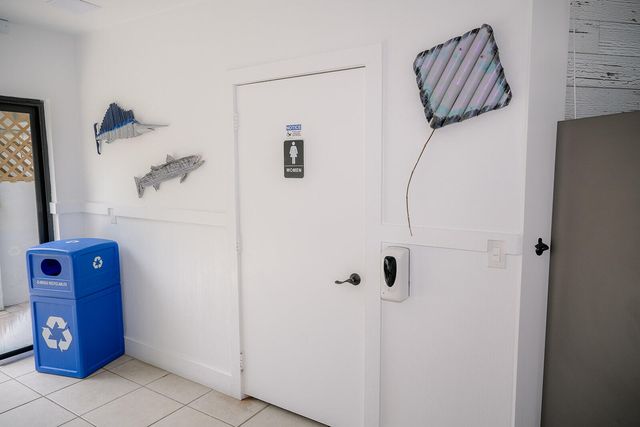 104350 Overseas Hwy Apt B403 Slip 11, Key Largo, FL 33037