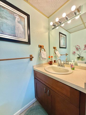 104350 Overseas Hwy Apt B403 Slip 11, Key Largo, FL 33037