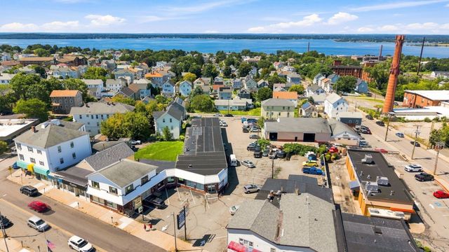 1467 S Main St, Fall River, MA 02724