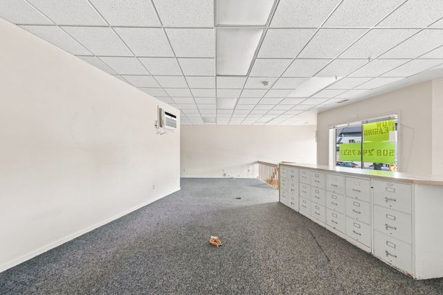 1467 S Main St, Fall River, MA 02724