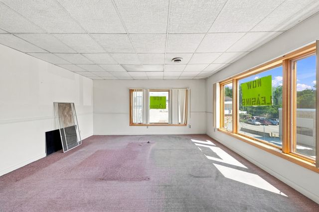 1467 S Main St, Fall River, MA 02724