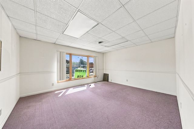 1467 S Main St, Fall River, MA 02724
