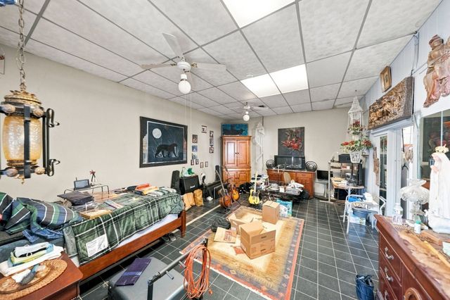1467 S Main St, Fall River, MA 02724