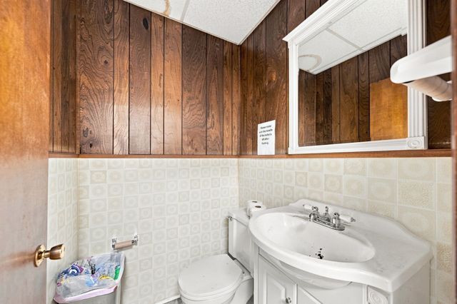 1467 S Main St, Fall River, MA 02724