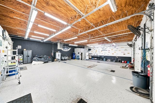 1467 S Main St, Fall River, MA 02724