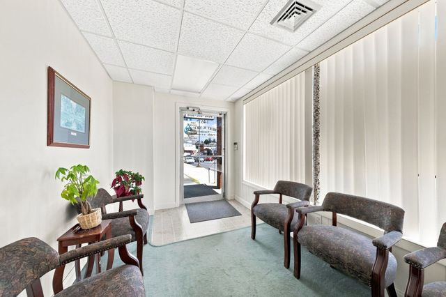 1467 S Main St, Fall River, MA 02724