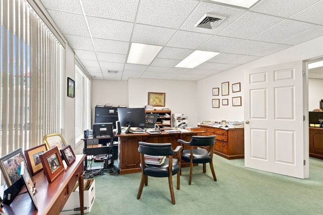 1467 S Main St, Fall River, MA 02724