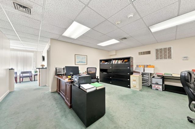 1467 S Main St, Fall River, MA 02724