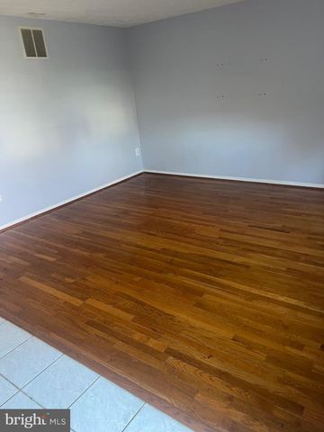 19426 BREEZEDALE LN, Germantown, MD 20876