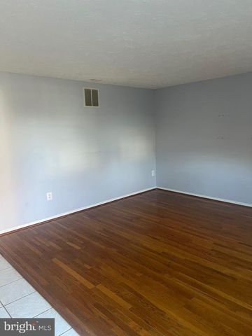 19426 BREEZEDALE LN, Germantown, MD 20876