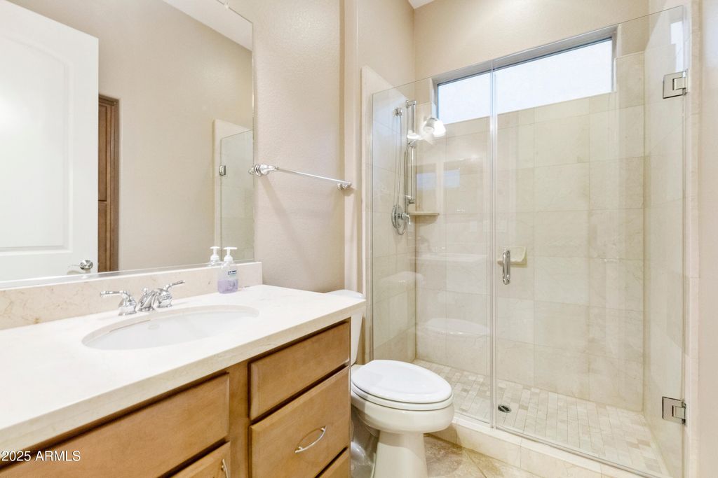 Image 19 of property listing at 4460 E Carob Drive, Gilbert, AZ 85298