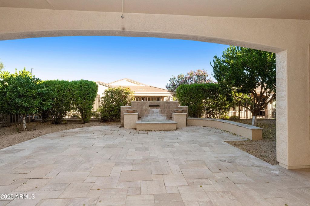 Image 20 of property listing at 4460 E Carob Drive, Gilbert, AZ 85298