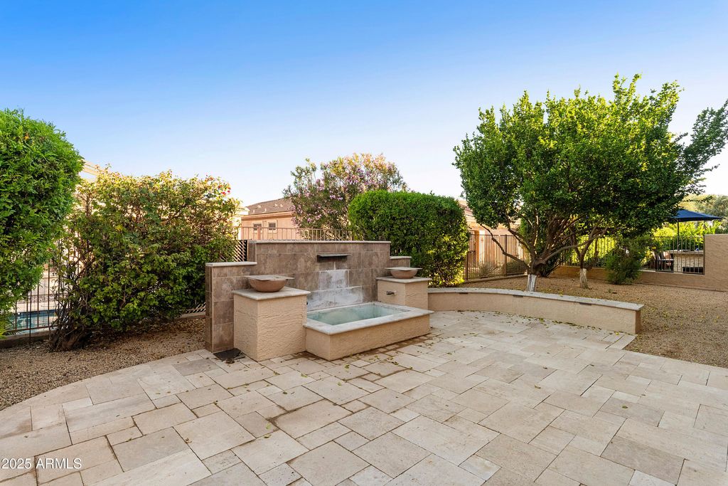 Image 21 of property listing at 4460 E Carob Drive, Gilbert, AZ 85298