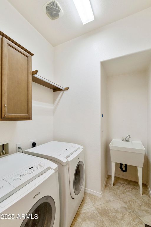 Image 26 of property listing at 4460 E Carob Drive, Gilbert, AZ 85298