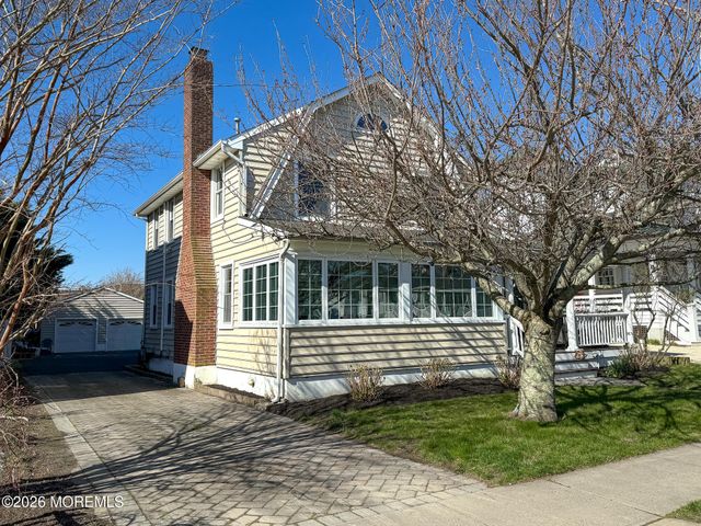 25 Ocean Avenue, Manasquan, NJ 08736