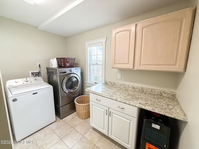 25 Ocean Avenue, Manasquan, NJ 08736