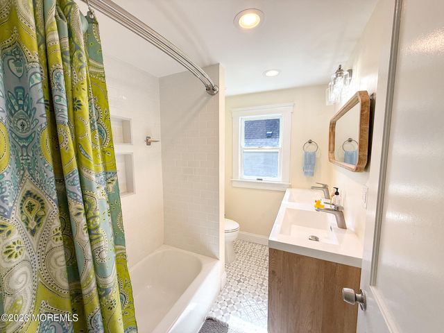 25 Ocean Avenue, Manasquan, NJ 08736