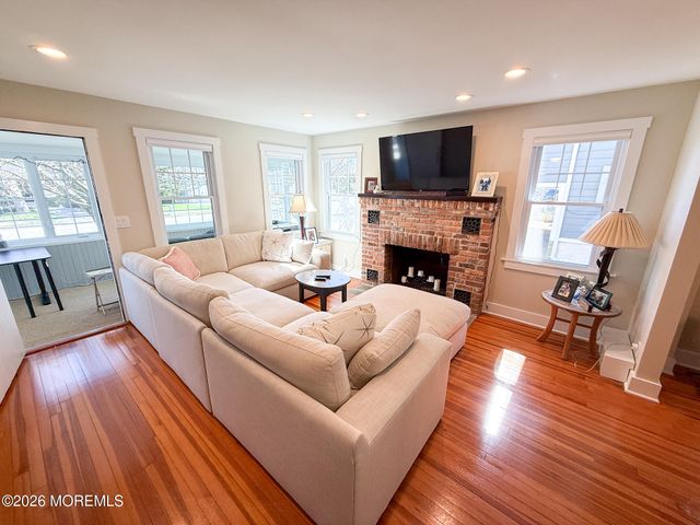 25 Ocean Avenue, Manasquan, NJ 08736