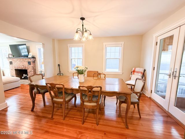 25 Ocean Avenue, Manasquan, NJ 08736