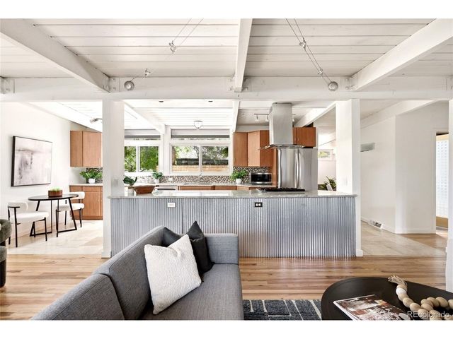 1360 S Dahlia St, Denver, CO 80222
