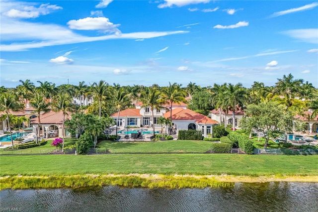 2558 Escada CT, Naples, FL 34109