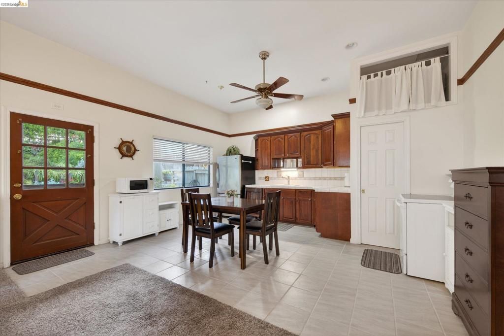 Image 22 of property listing at 5014 Sandmound Blvd, Oakley, CA 94561