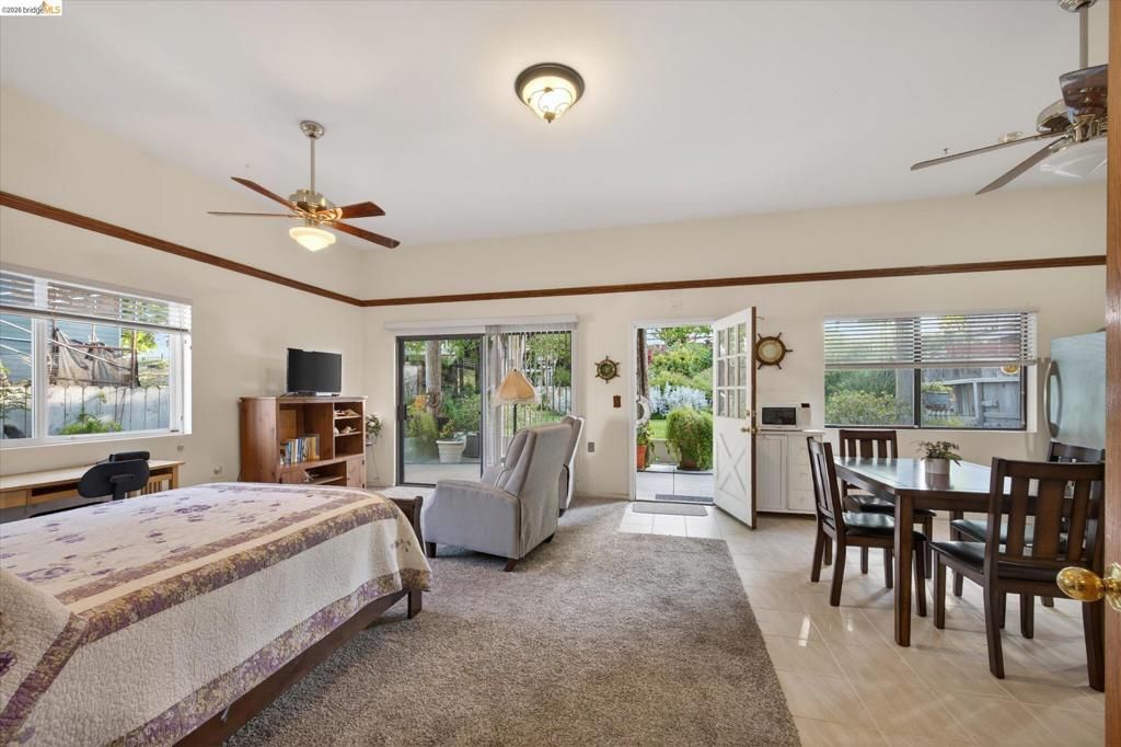 Image 23 of property listing at 5014 Sandmound Blvd, Oakley, CA 94561