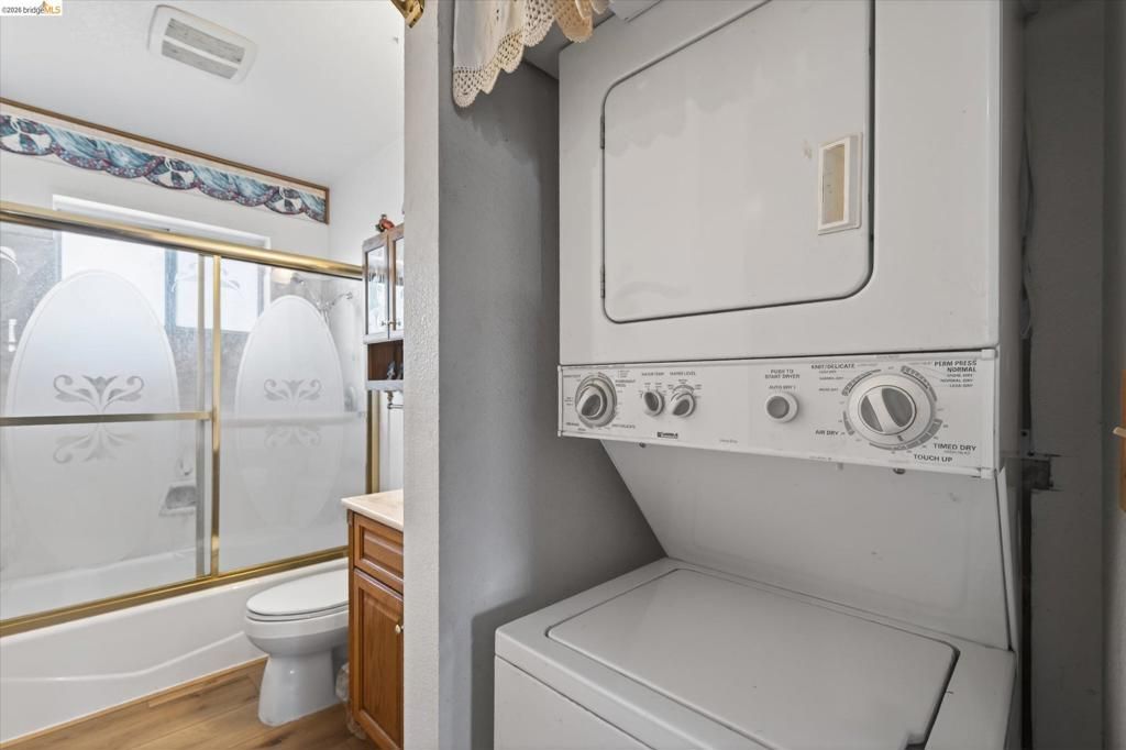 Image 25 of property listing at 5014 Sandmound Blvd, Oakley, CA 94561