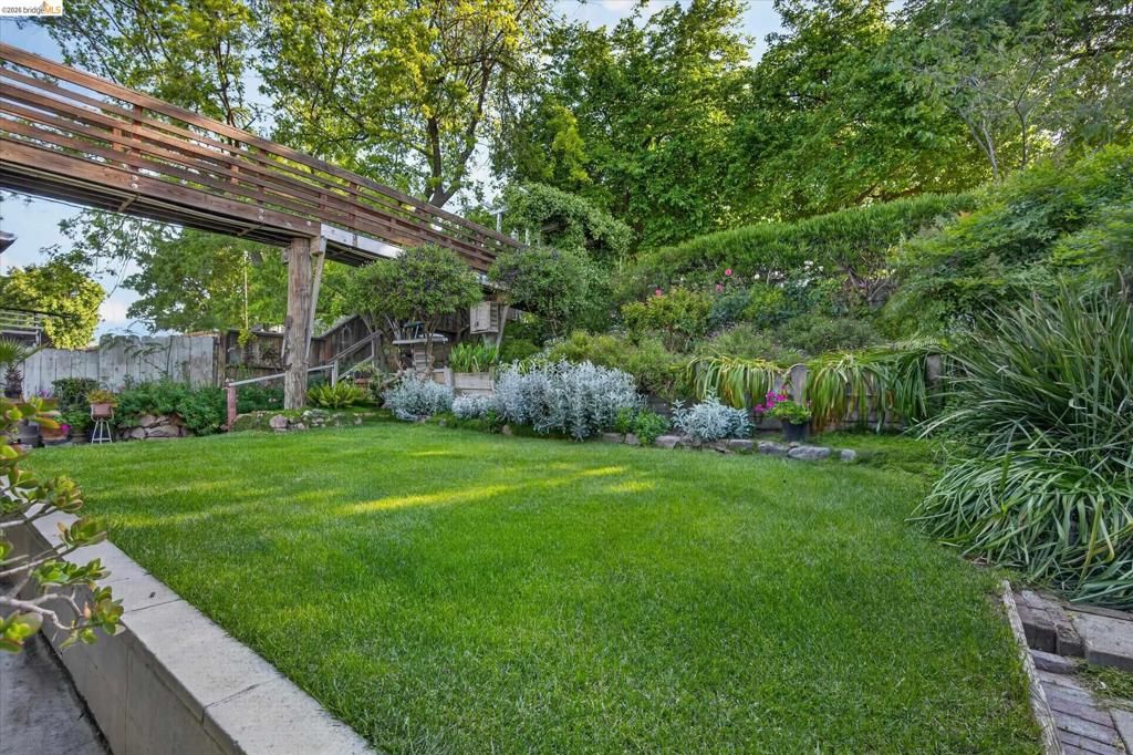 Image 26 of property listing at 5014 Sandmound Blvd, Oakley, CA 94561