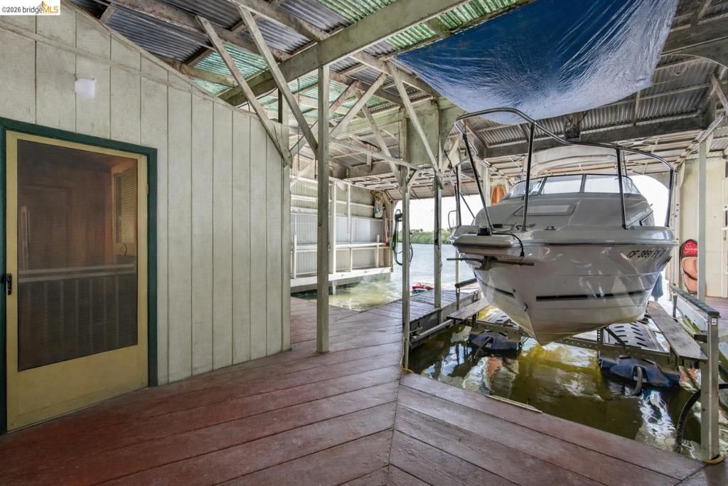 Image 30 of property listing at 5014 Sandmound Blvd, Oakley, CA 94561